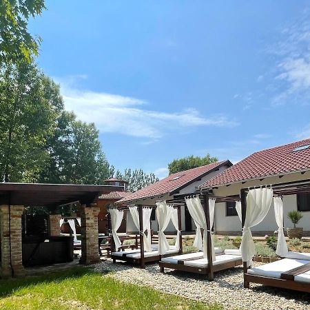 Istvan Parkhotel Es Gasztrofarm Sormás Exterior foto