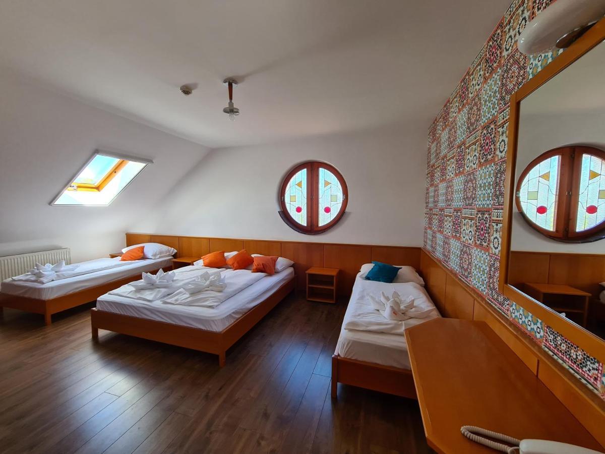 Istvan Parkhotel Es Gasztrofarm Sormás Exterior foto