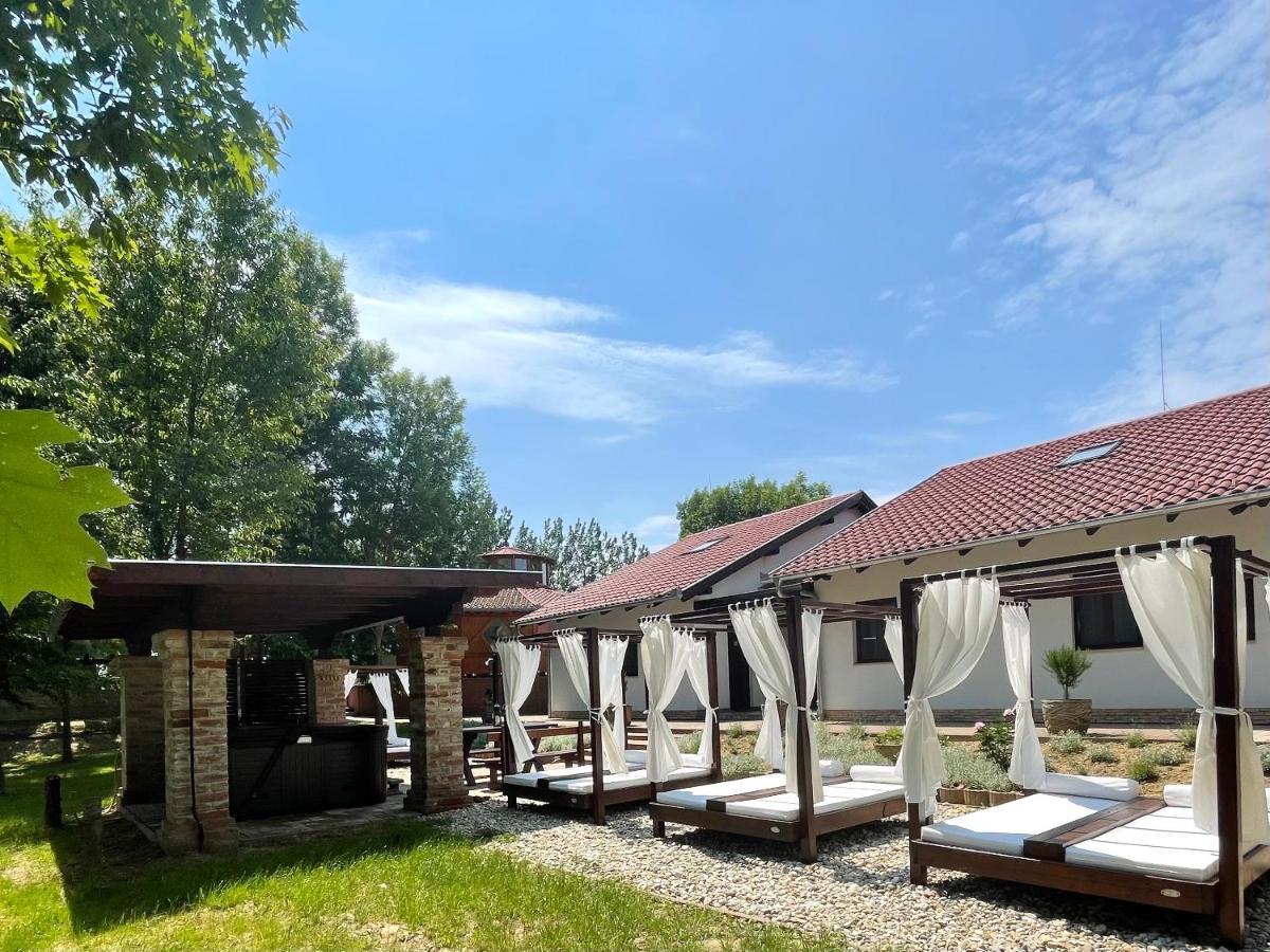 Istvan Parkhotel Es Gasztrofarm Sormás Exterior foto